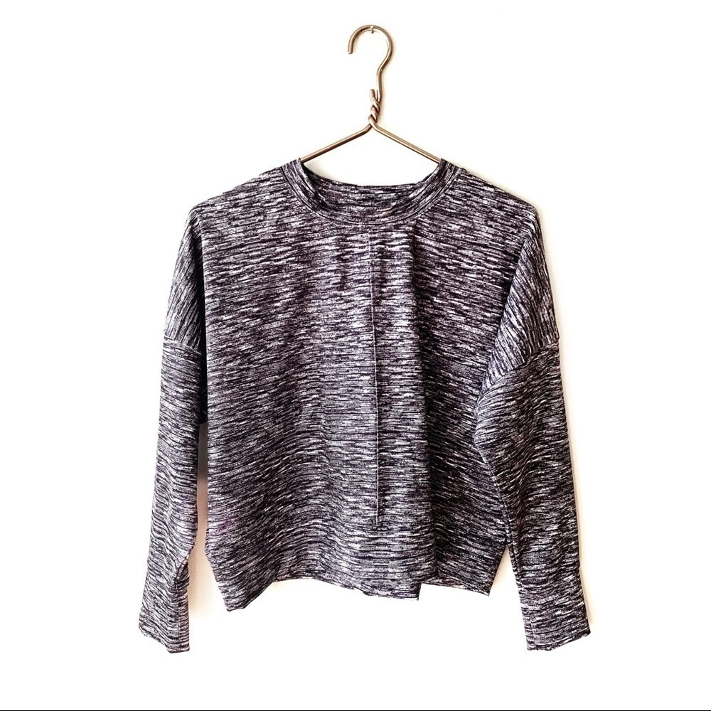 Lou & Grey | Marled Black Athletic Cropped Sweater
